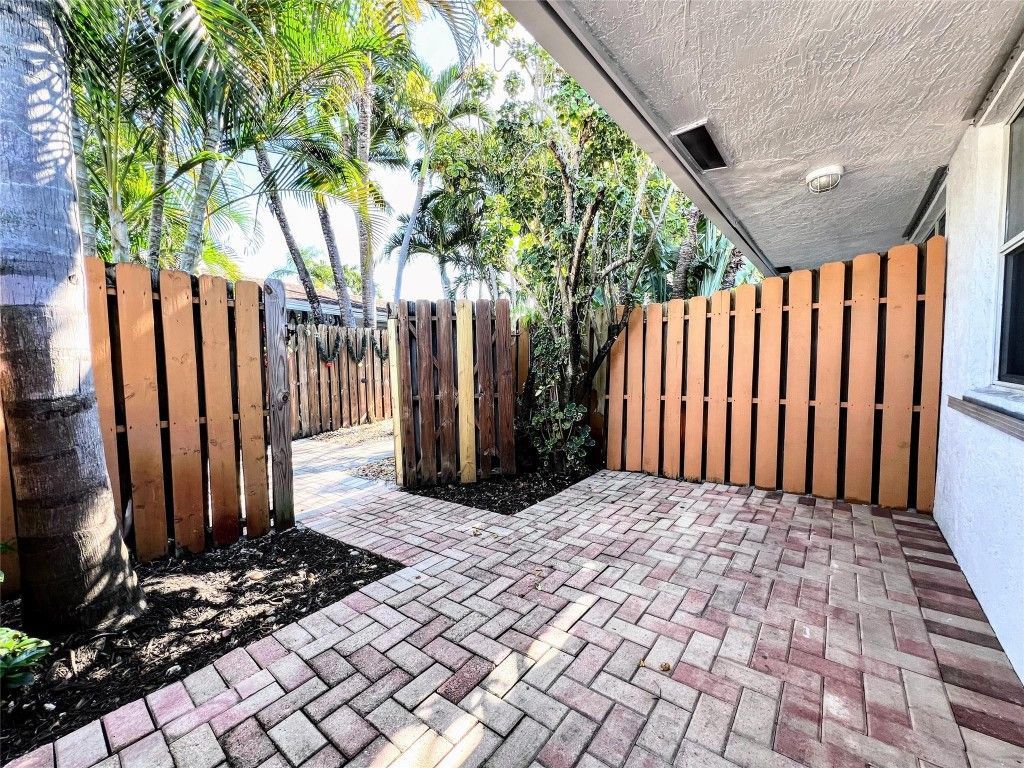 758 NE 13th Court, Unit 1, Fort Lauderdale, FL 33304 Photo