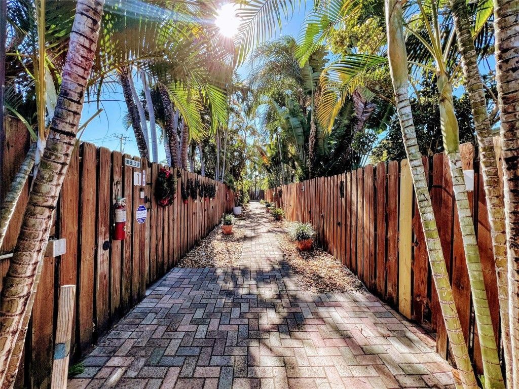 758 NE 13th Court, Unit 1, Fort Lauderdale, FL 33304 Photo