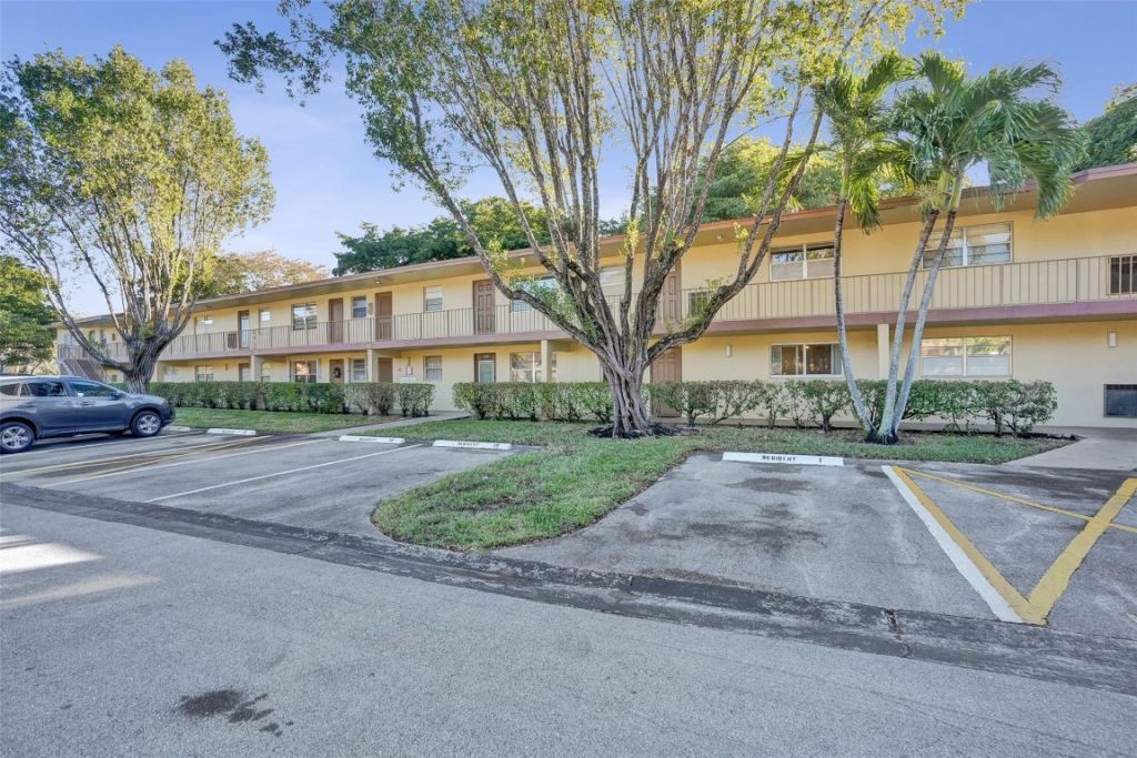 251 NW 76th Avenue, Unit 106, Margate, FL 33063 Photo