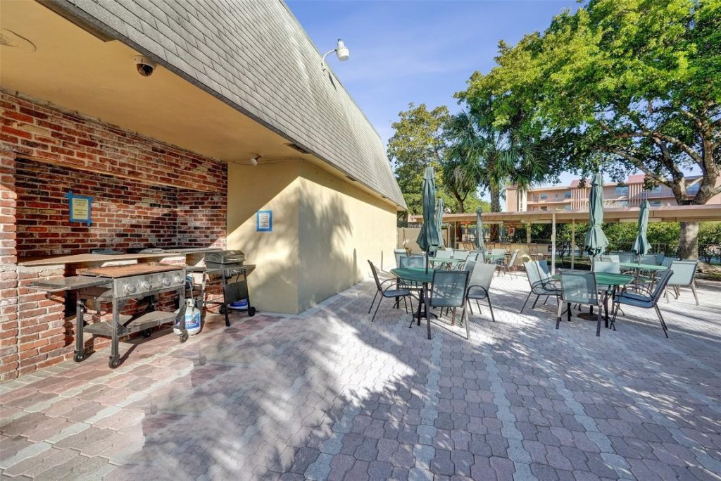 251 NW 76th Avenue, Unit 106, Margate, FL 33063 Photo