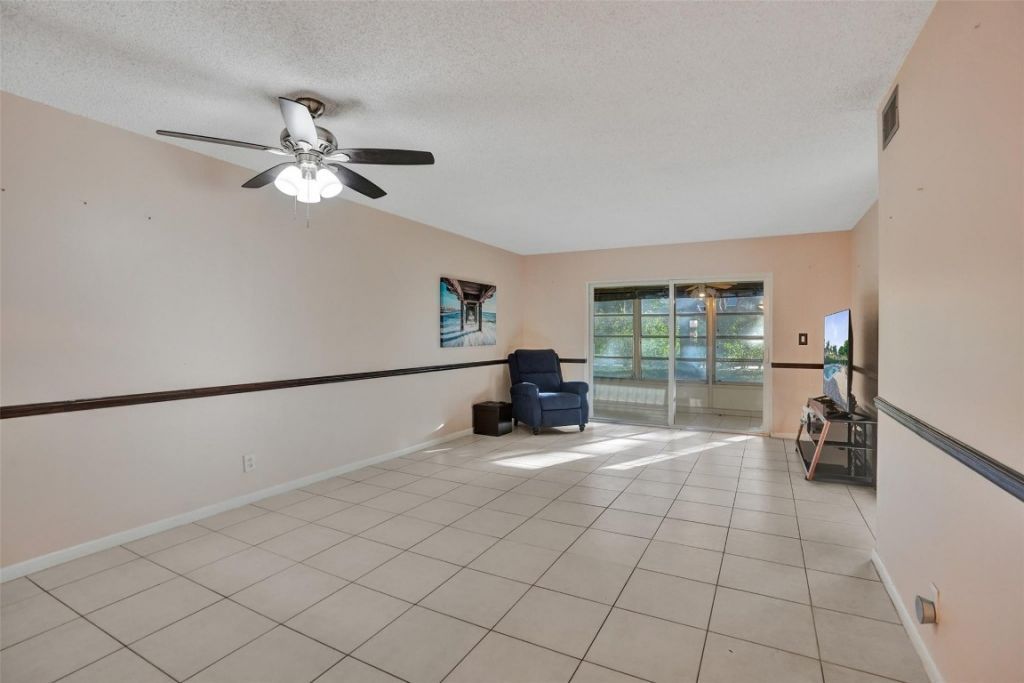 251 NW 76th Avenue, Unit 106, Margate, FL 33063 Photo