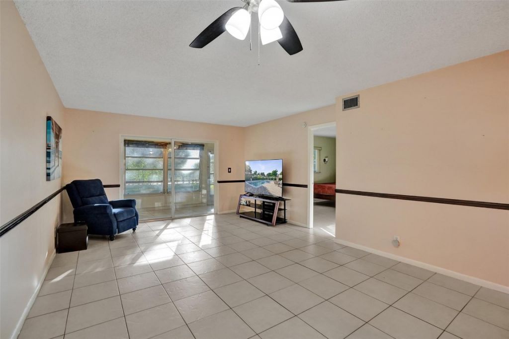 251 NW 76th Avenue, Unit 106, Margate, FL 33063 Photo