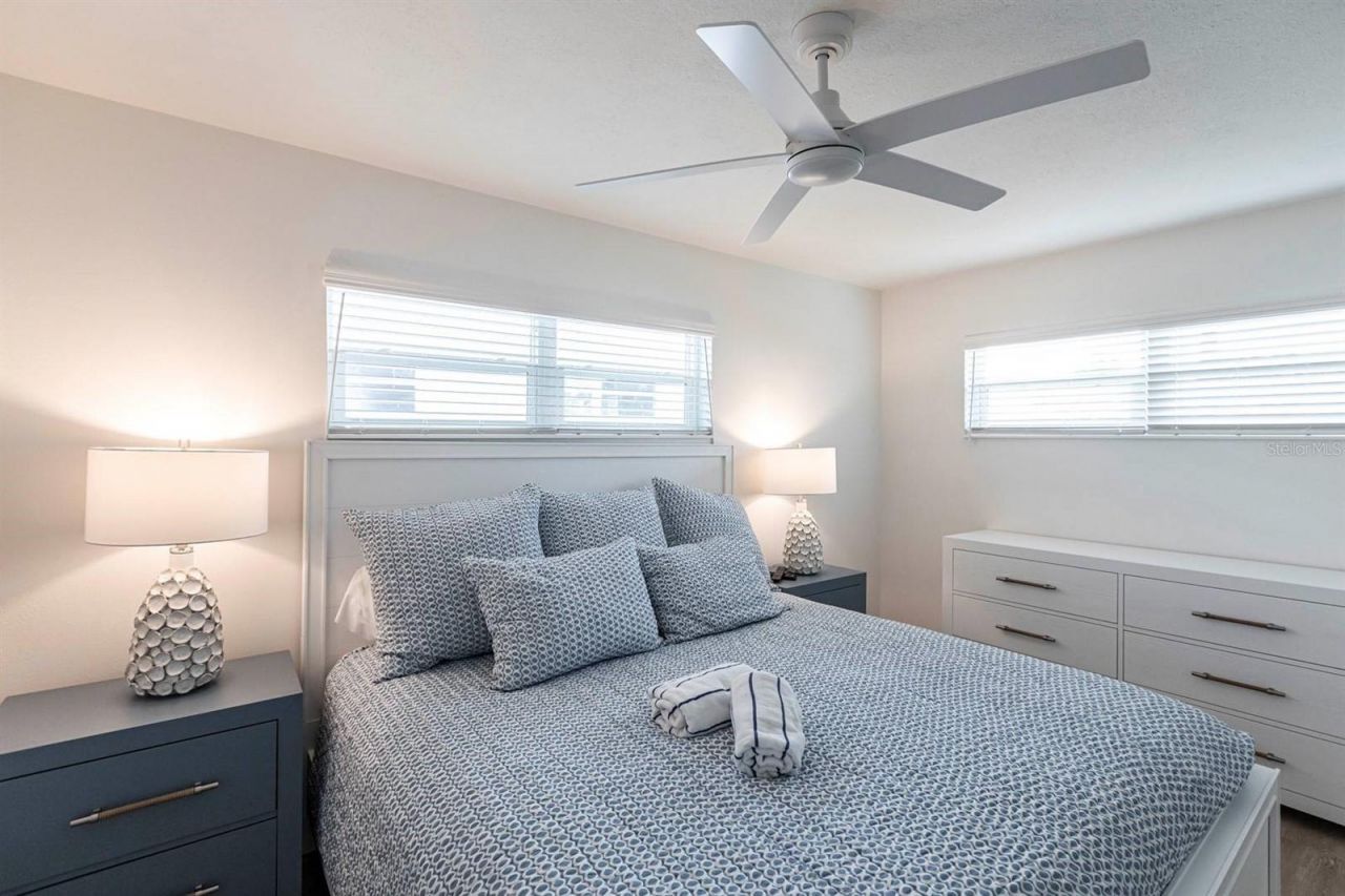 6020 Midnight Pass Road, Unit 5, Sarasota, FL 34242 Photo