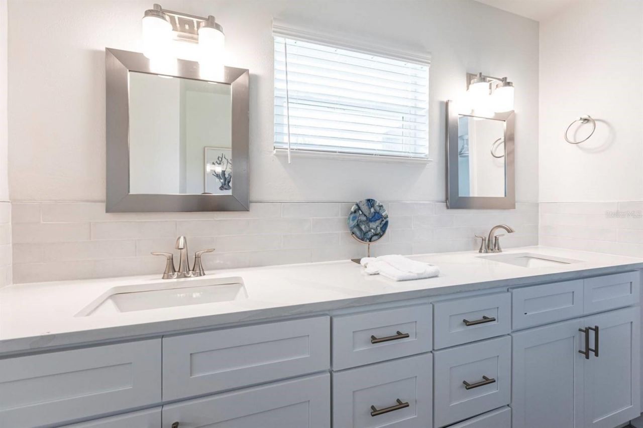 6020 Midnight Pass Road, Unit 5, Sarasota, FL 34242 Photo