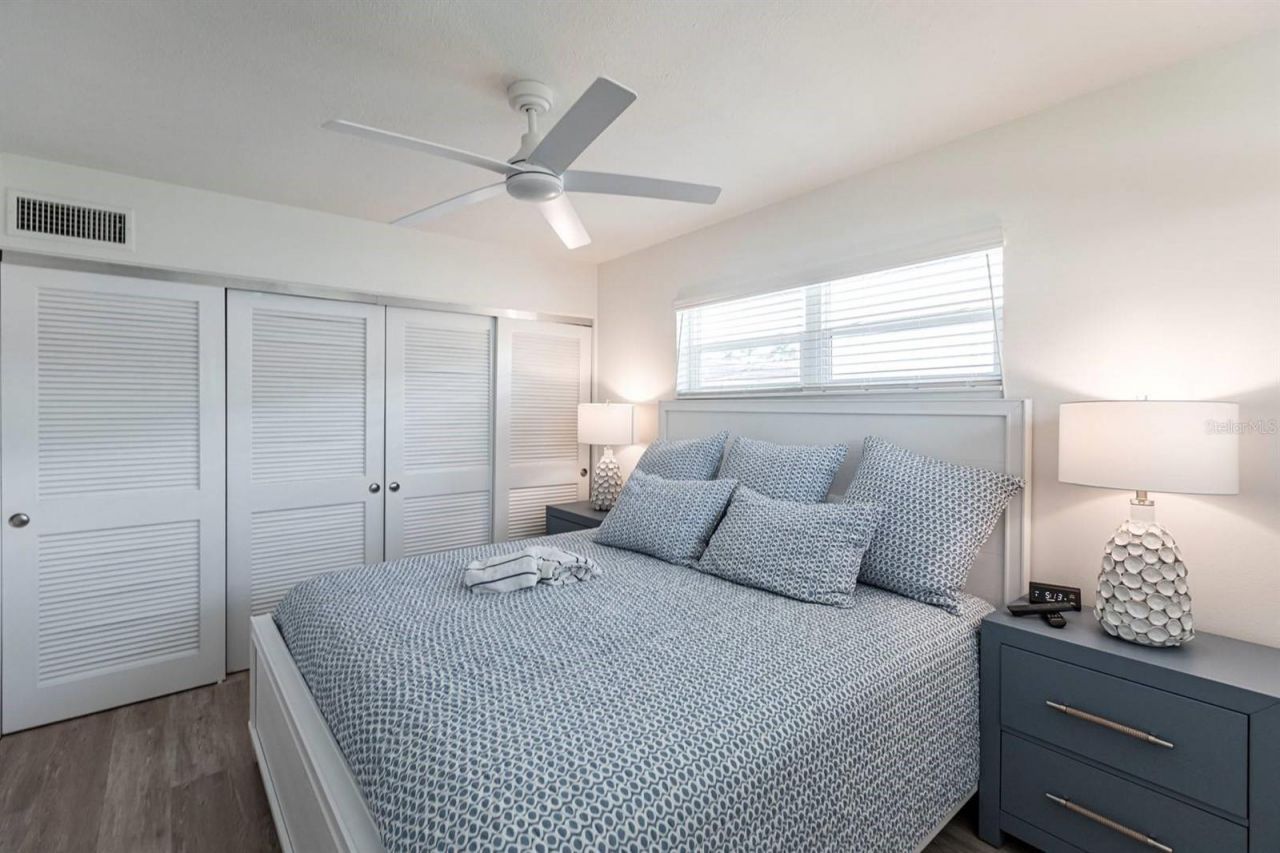 6020 Midnight Pass Road, Unit 5, Sarasota, FL 34242 Photo