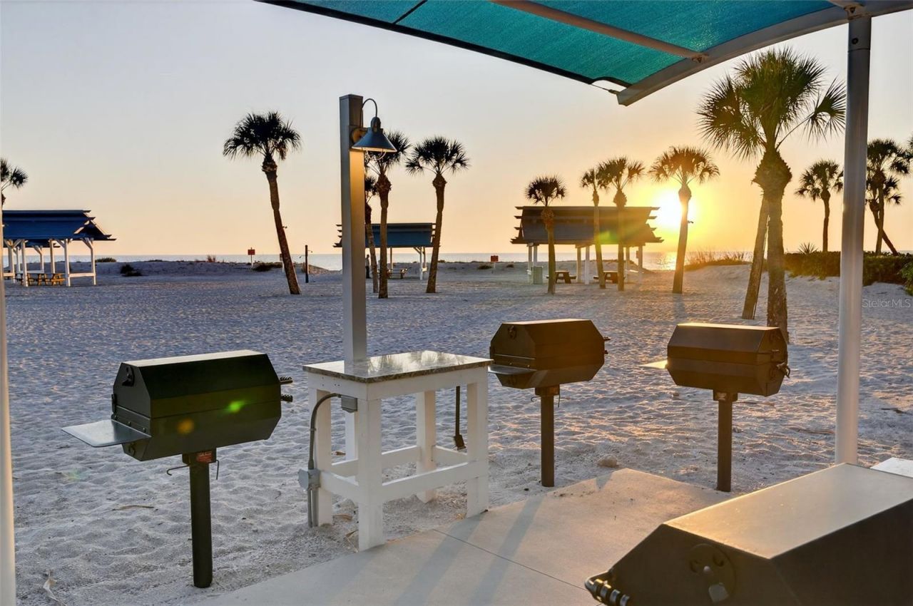 1571 Harbor Cay Lane, Longboat Key, FL 34228 Photo