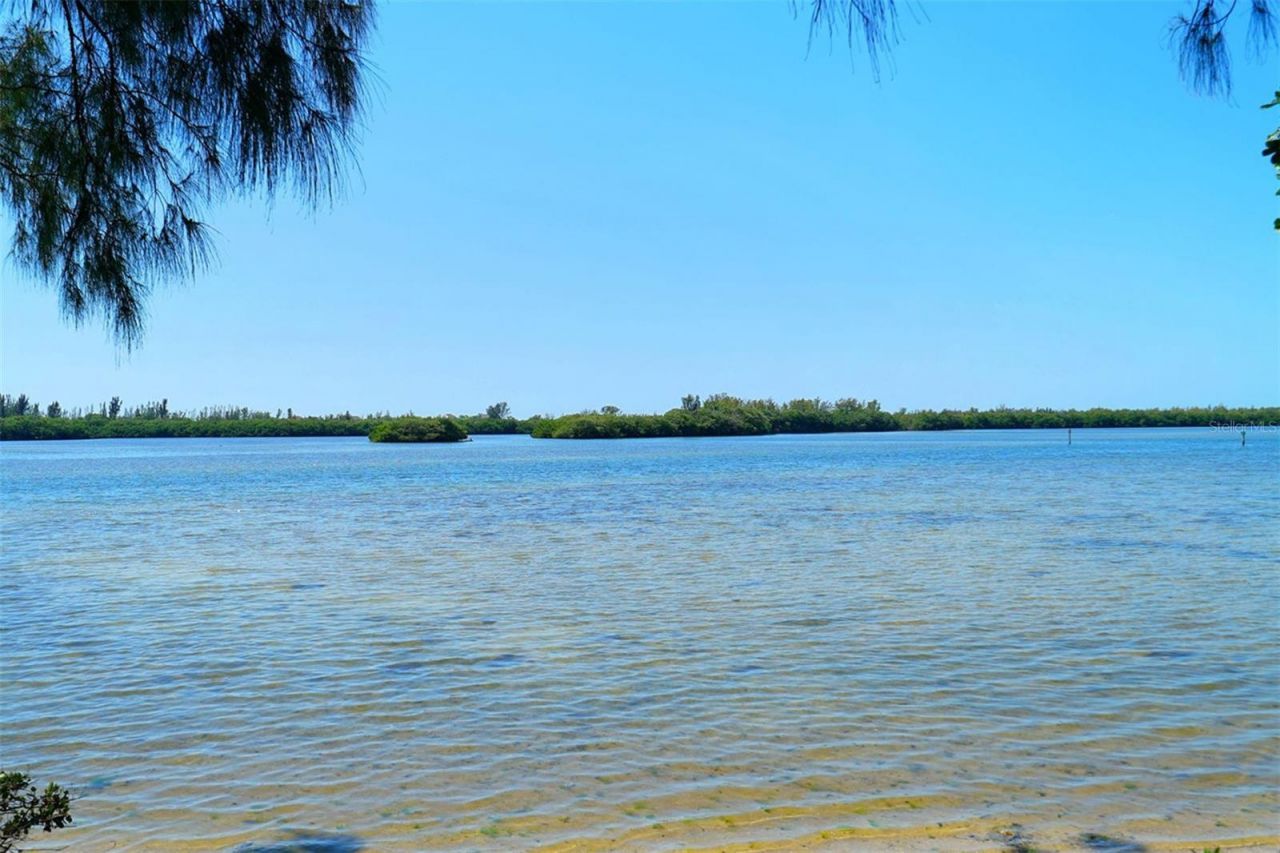 4868 Independence Drive, Bradenton, FL 34210 Photo