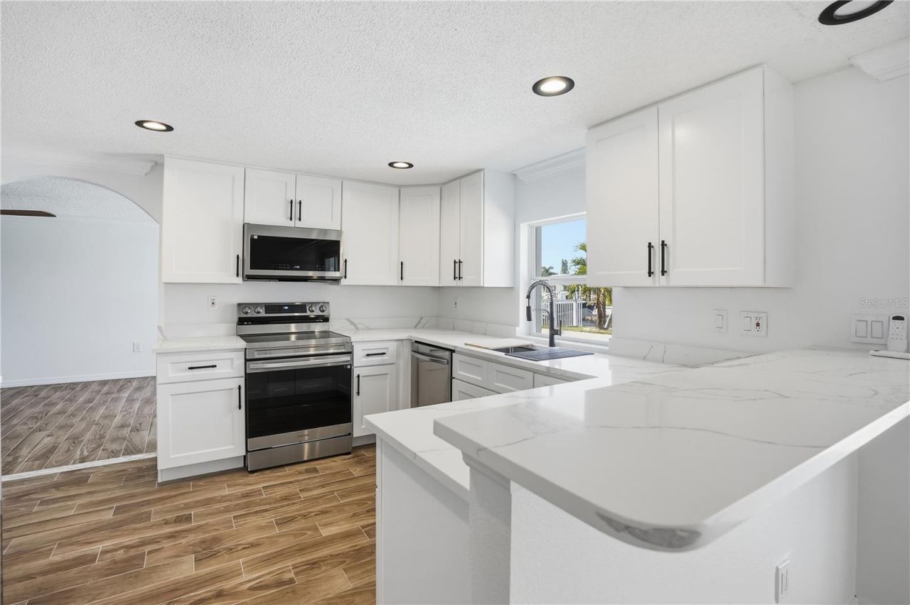 9837 Island Harbor Drive, Port Richey, FL 34668 Photo