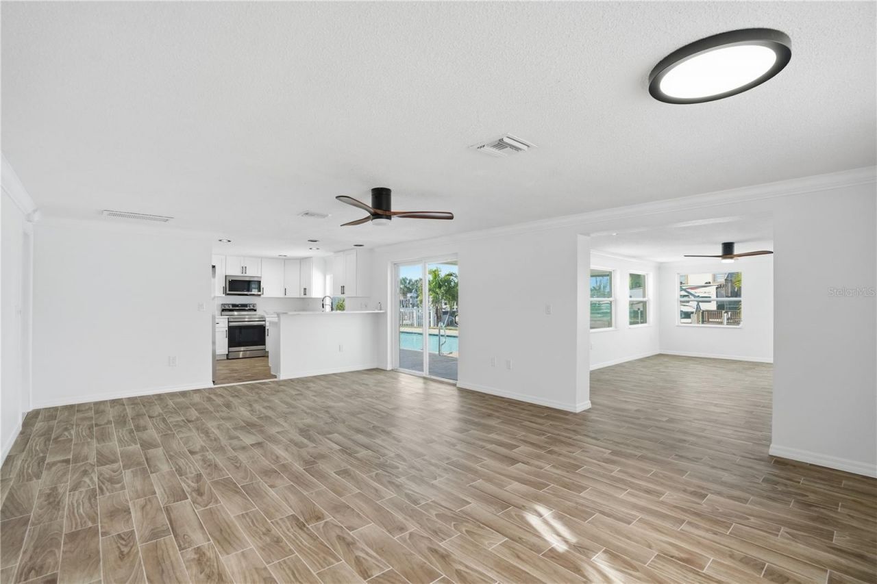 9837 Island Harbor Drive, Port Richey, FL 34668 Photo