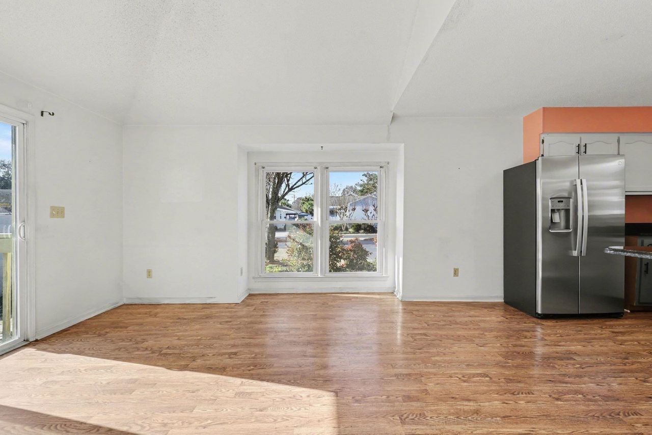 718 Live Oak Dr. Photo 15