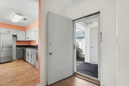 718 Live Oak Dr. photo 4