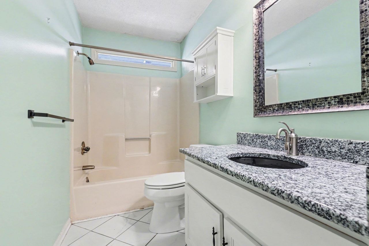 718 Live Oak Dr. Photo 26