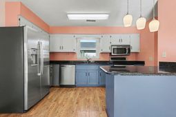 718 Live Oak Dr. photo 4