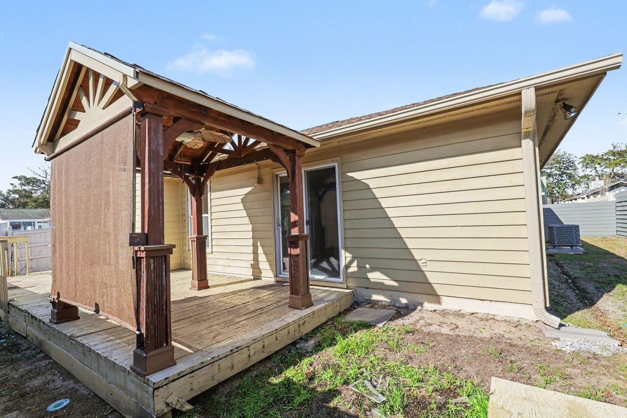 718 Live Oak Dr. Photo 33