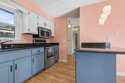 718 Live Oak Dr. photo 4