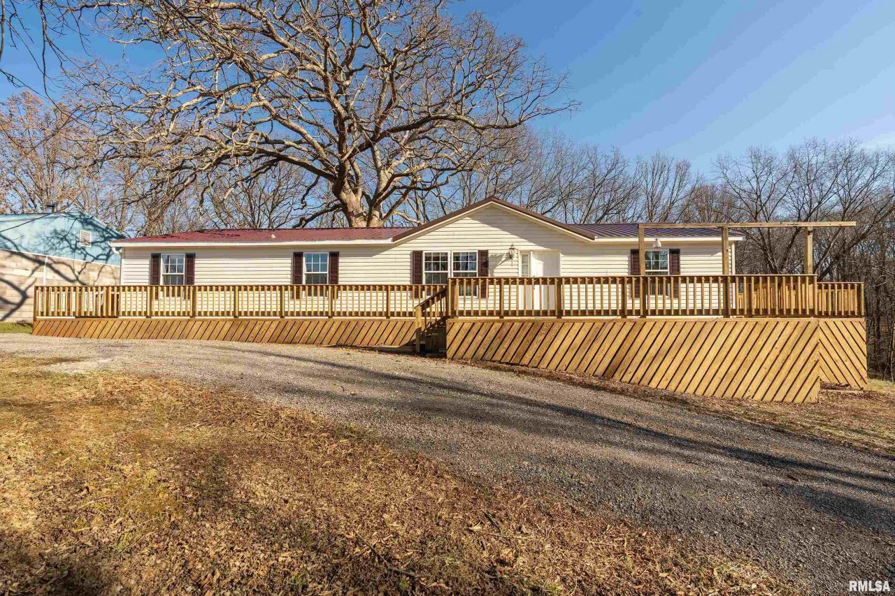 5320 Saraville Road, Creal Springs, IL 62922 Main Photo