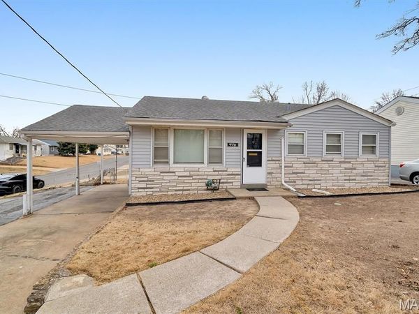 9750 Flora Avenue, St Louis, MO 63114