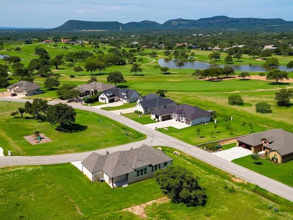 101 Olympia Hills CT, Kingsland, TX 78639