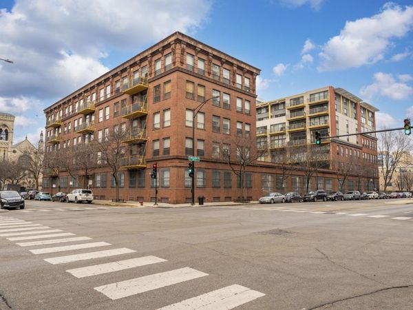 1910 S Indiana Avenue, Unit 421, Chicago, IL 60616