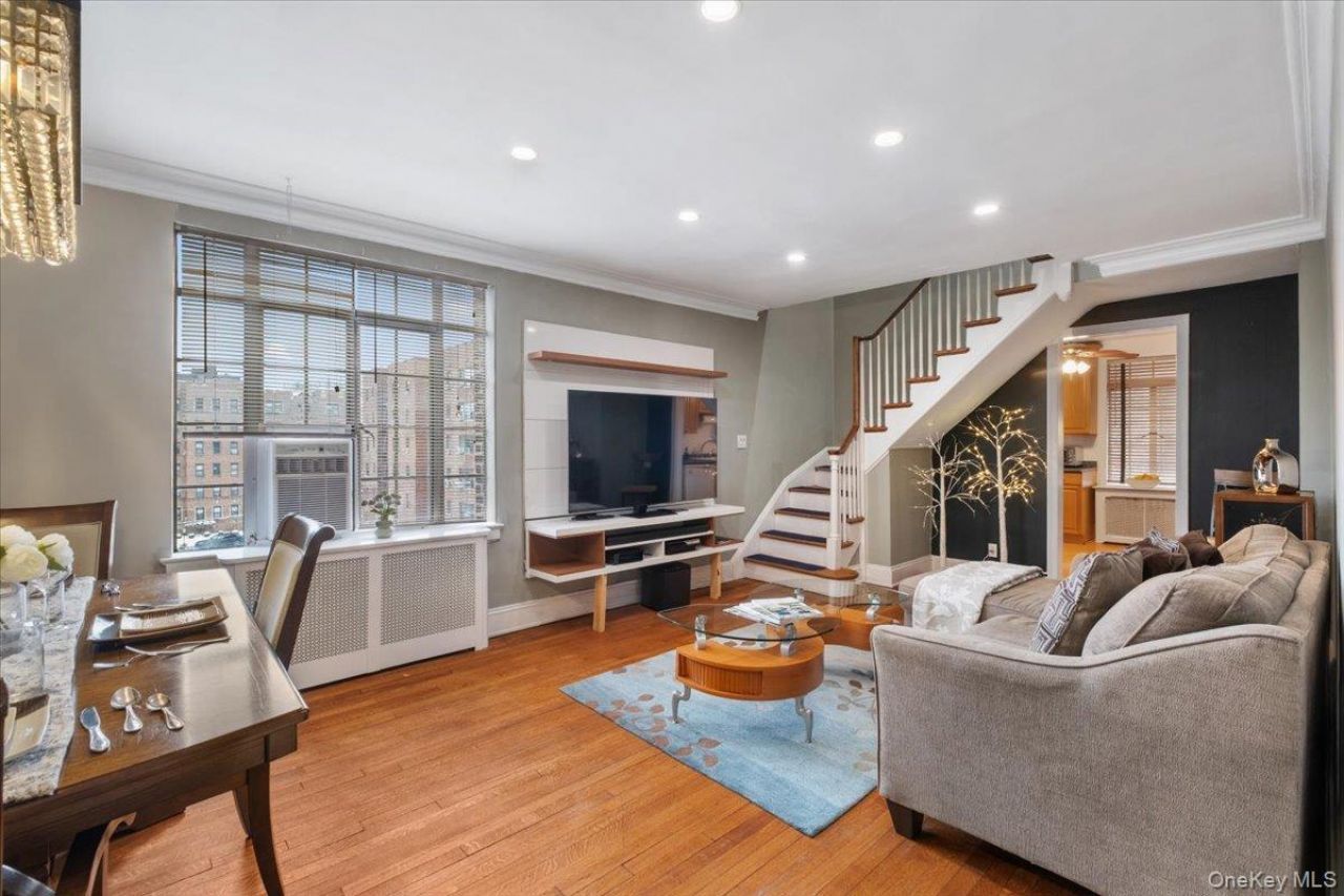 20 N Broadway, Unit H336, White Plains, NY 10601 Main Photo