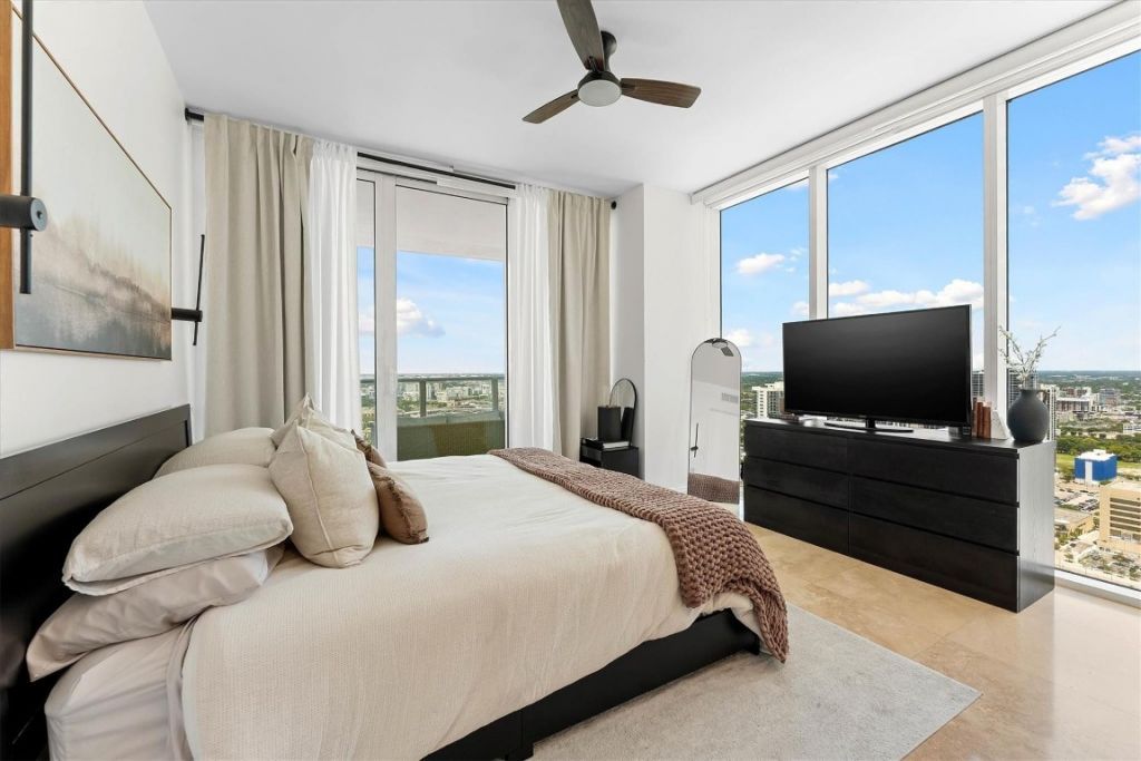 1040 Biscayne Boulevard, Unit 3906, Miami, FL 33132 Photo