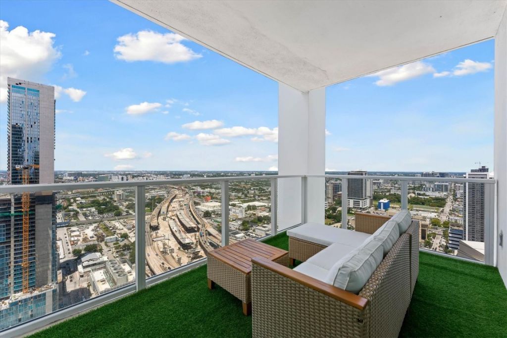 1040 Biscayne Boulevard, Unit 3906, Miami, FL 33132 Photo