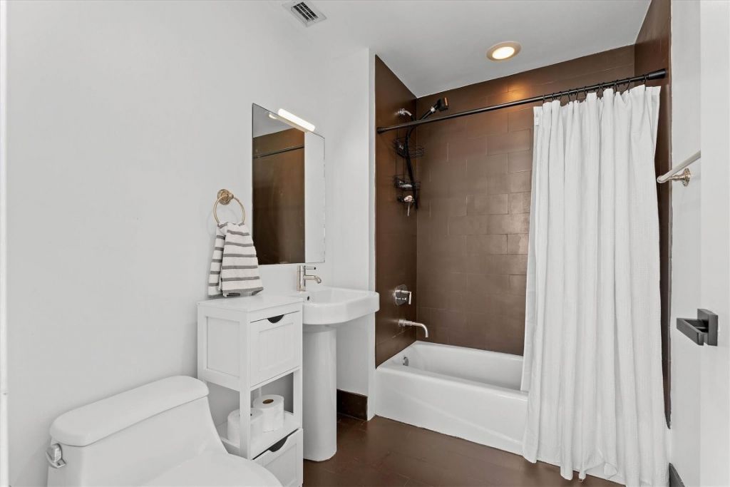 1040 Biscayne Boulevard, Unit 3906, Miami, FL 33132 Photo