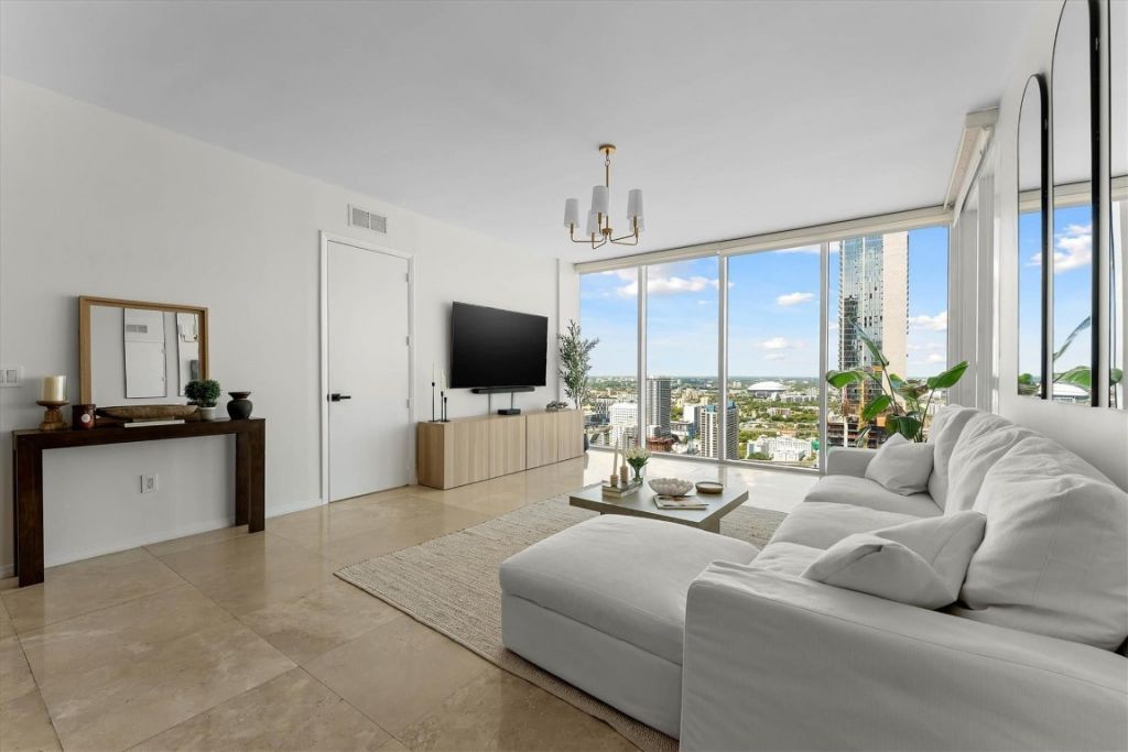 1040 Biscayne Boulevard, Unit 3906, Miami, FL 33132 Photo