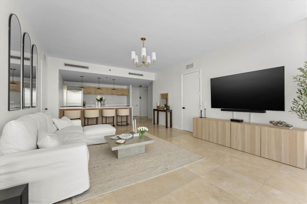 1040 Biscayne Boulevard, Unit 3906, Miami, FL 33132 Photo