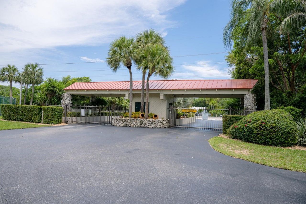 104500 Overseas Highway, Unit B102, Key Largo, FL 33037 Photo