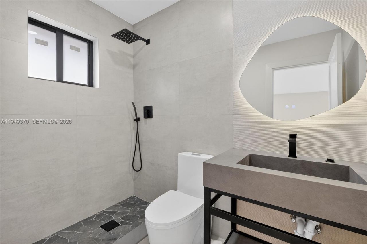 7700 NW 15th Ave, Miami, FL 33147 Photo