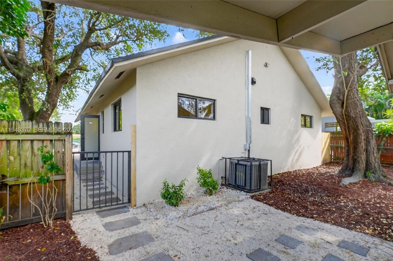 7700 NW 15th Ave, Miami, FL 33147 Photo