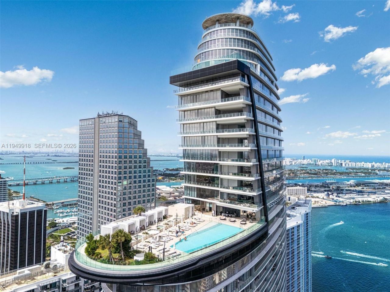 300 Biscayne Boulevard Way, Unit 4507W, Miami, FL 33131 Photo