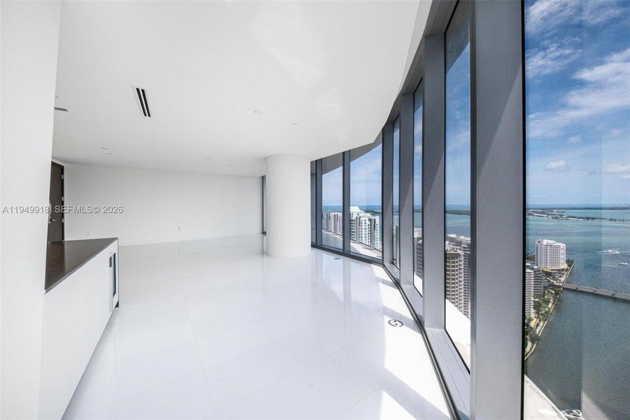 300 Biscayne Boulevard Way, Unit 4507W, Miami, FL 33131 Photo