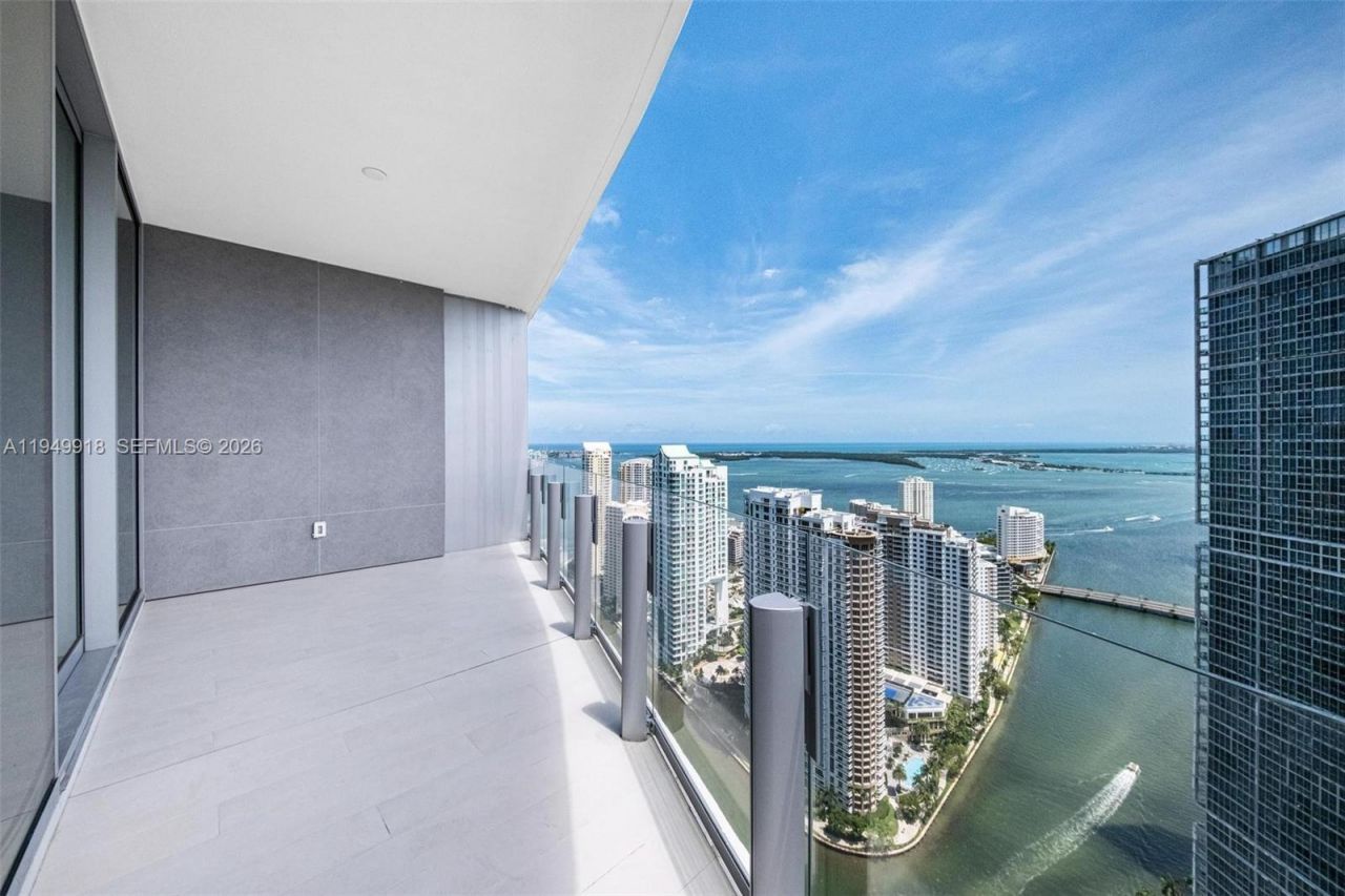 300 Biscayne Boulevard Way, Unit 4507W, Miami, FL 33131 Photo