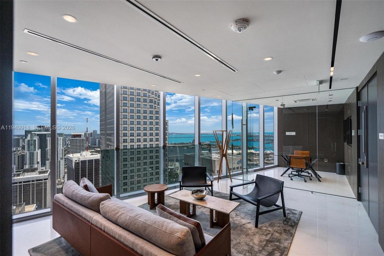 300 Biscayne Boulevard Way, Unit 4507W, Miami, FL 33131 Photo