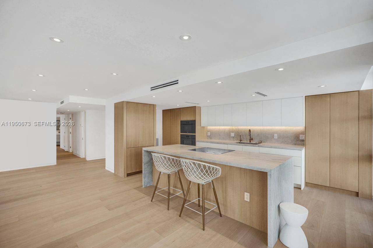 1111 Crandon Blvd, Unit A808, Key Biscayne, FL 33149 Photo