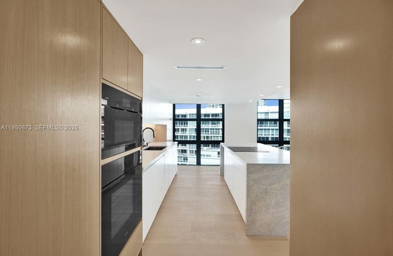 1111 Crandon Blvd, Unit A808, Key Biscayne, FL 33149 Photo