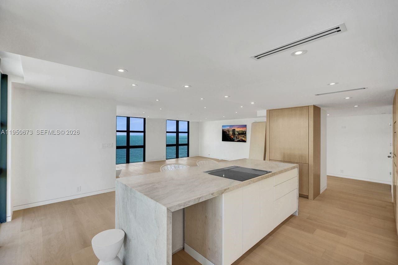 1111 Crandon Blvd, Unit A808, Key Biscayne, FL 33149 Photo