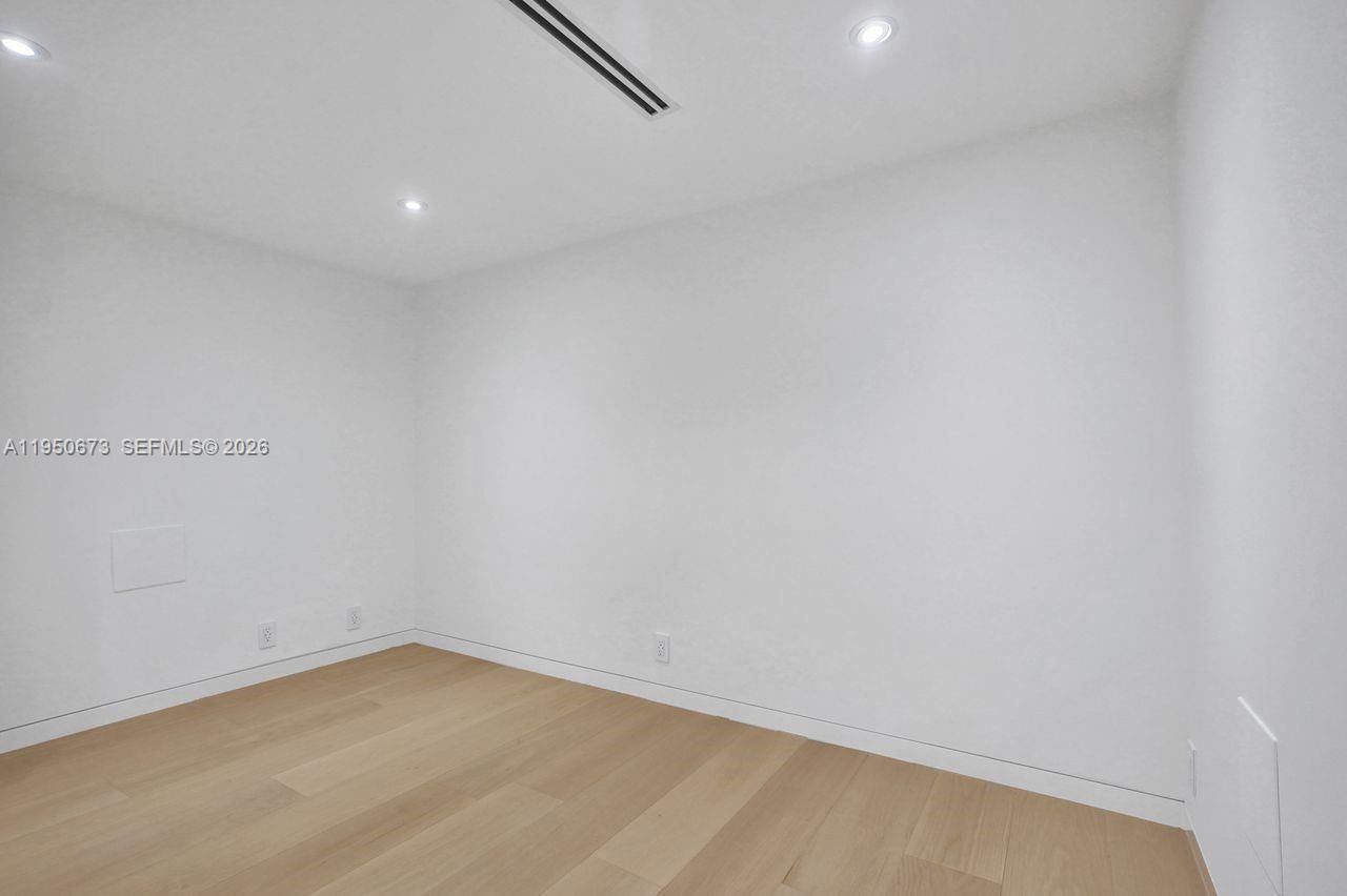 1111 Crandon Blvd, Unit A808, Key Biscayne, FL 33149 Photo