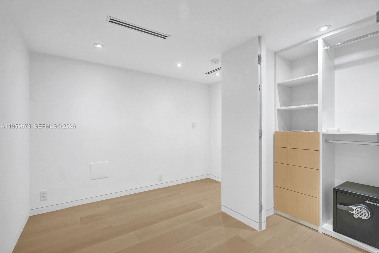 1111 Crandon Blvd, Unit A808, Key Biscayne, FL 33149 Photo