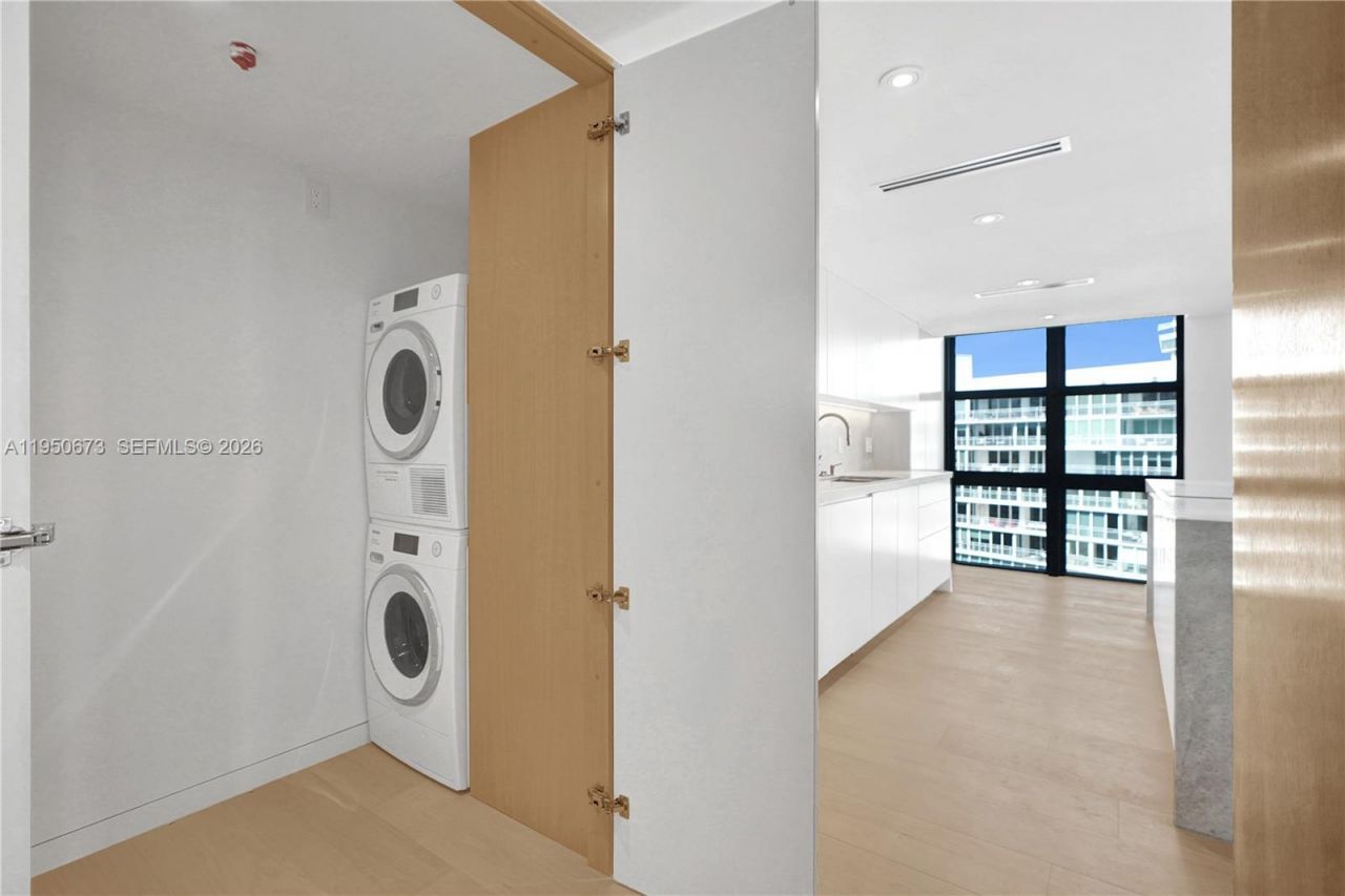 1111 Crandon Blvd, Unit A808, Key Biscayne, FL 33149 Photo