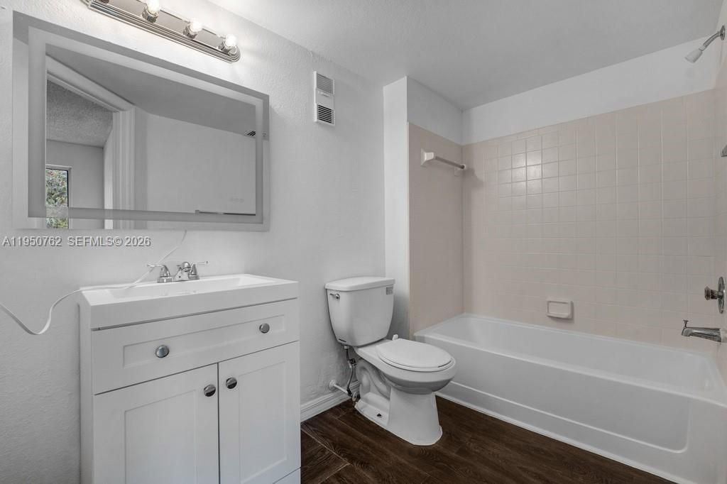 3340 N Pinewalk Dr N , Unit 1527, Margate, FL 33063 Photo