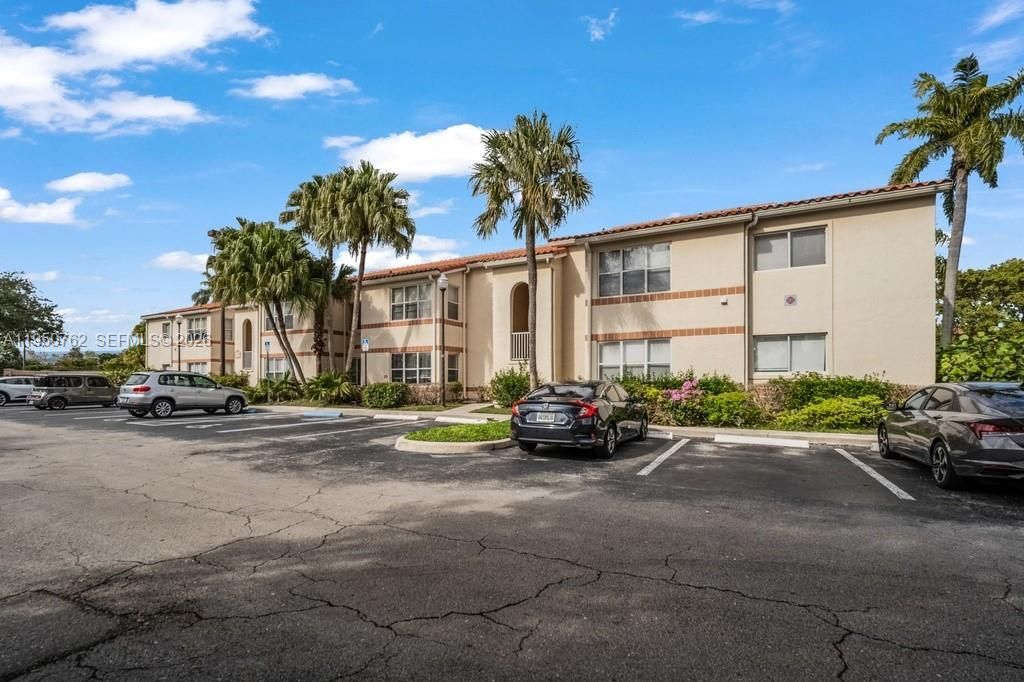 3340 N Pinewalk Dr N , Unit 1527, Margate, FL 33063 Photo