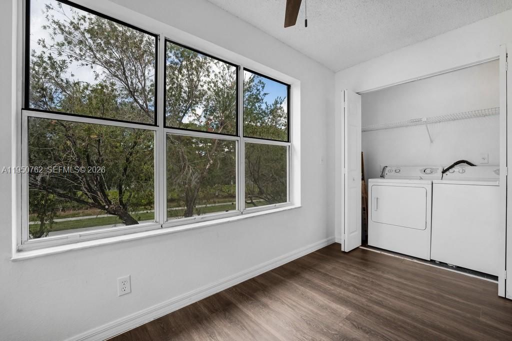 3340 N Pinewalk Dr N , Unit 1527, Margate, FL 33063 Photo