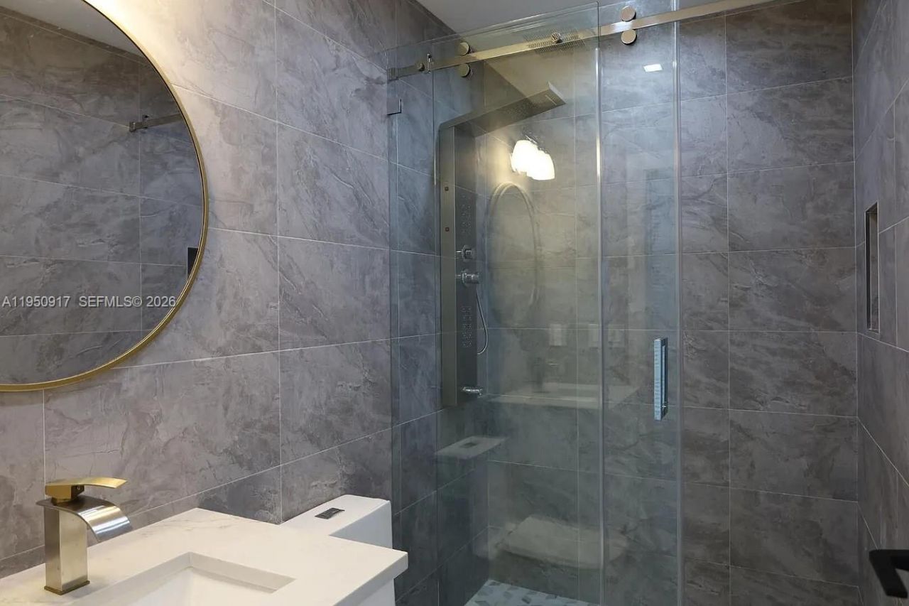 115 Azalea St , Plantation Key, FL 33070 Photo