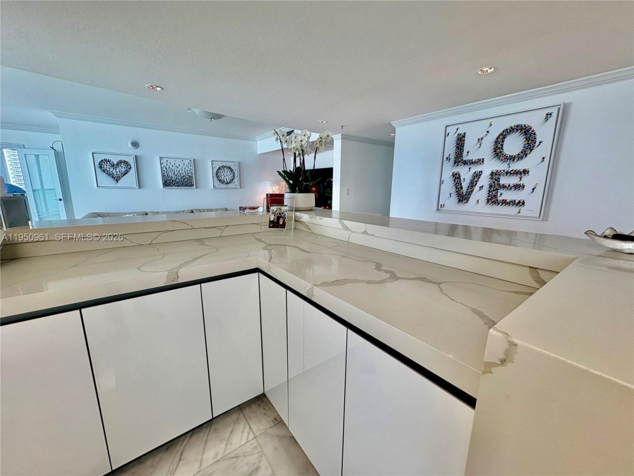 1800 N Bayshore Dr, Unit 1801, Miami, FL 33132 Photo