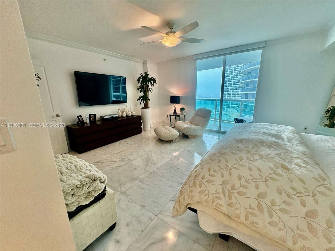 1800 N Bayshore Dr, Unit 1801, Miami, FL 33132 Photo