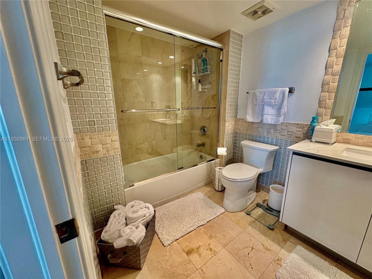 1800 N Bayshore Dr, Unit 1801, Miami, FL 33132 Photo