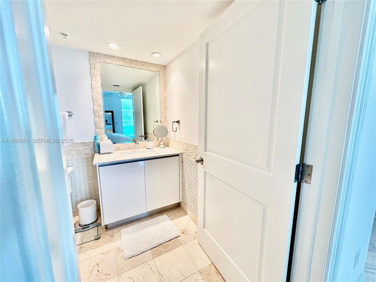 1800 N Bayshore Dr, Unit 1801, Miami, FL 33132 Photo